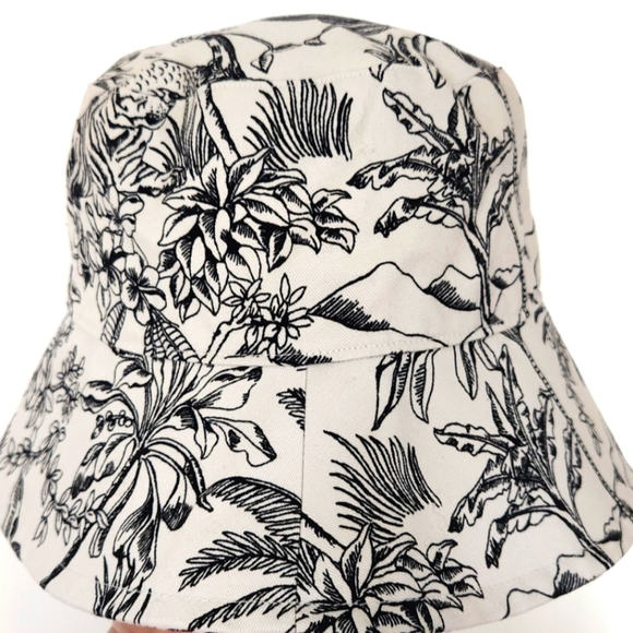 Bucket hat with jungle print - Picture 3 of 6